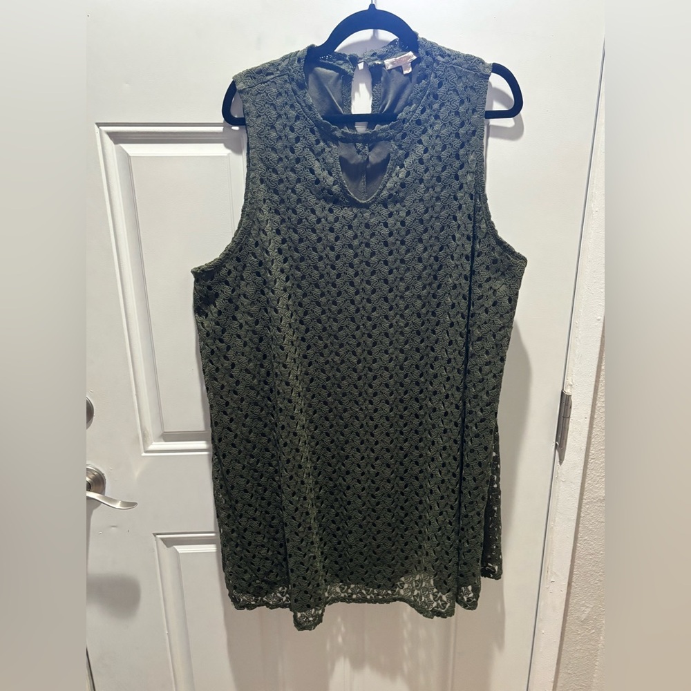 GG Collection Dark Green Lace Top